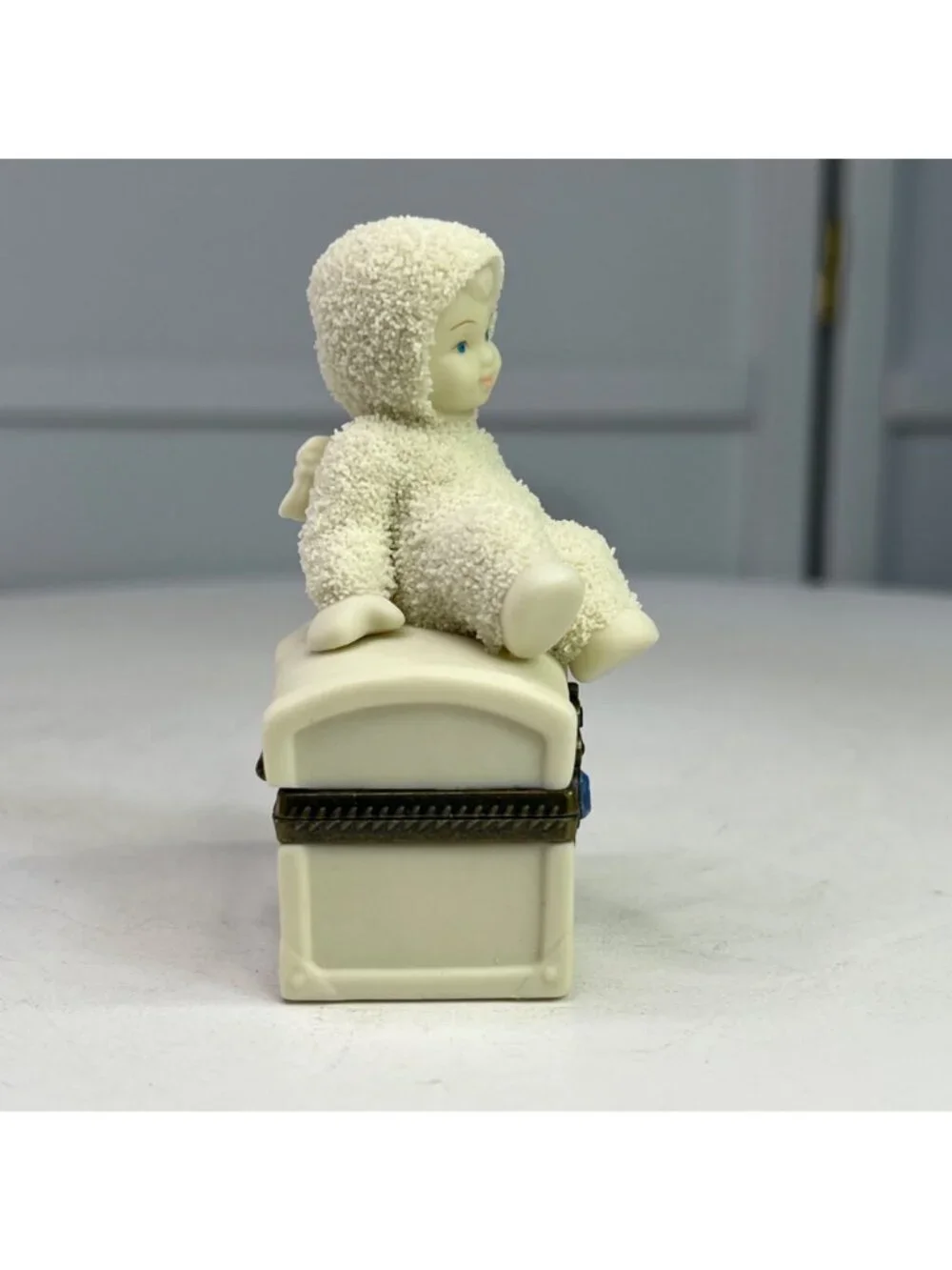 Dept 56 Snowbabies Royal Treasure March Aquamarine Trinket Box Figurine 2000